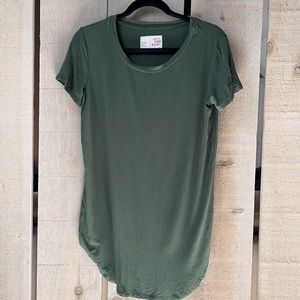 Jackson Rowe Green Tee - XS